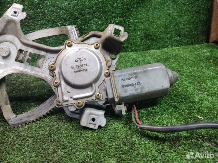 Стеклоподъемник передний левый Volkswagen Passa