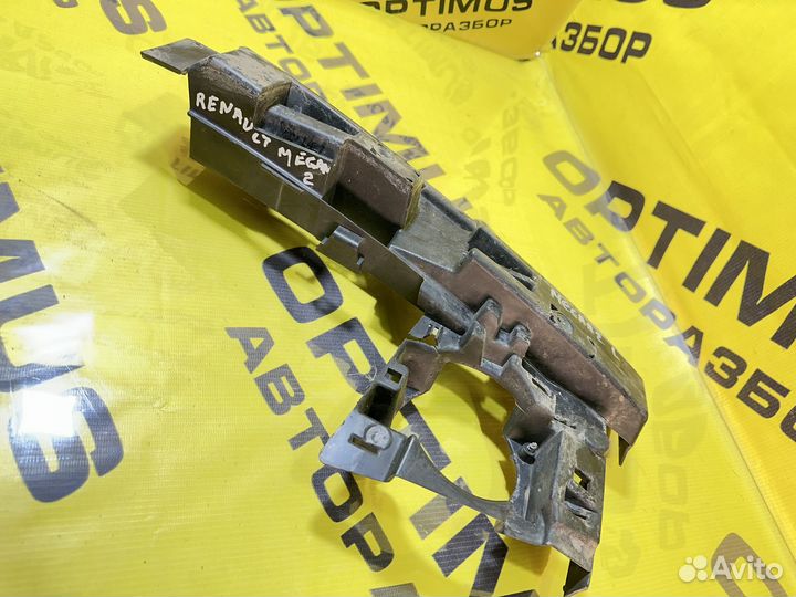 Кронштейн переднего бампера левый Renault Megane 2