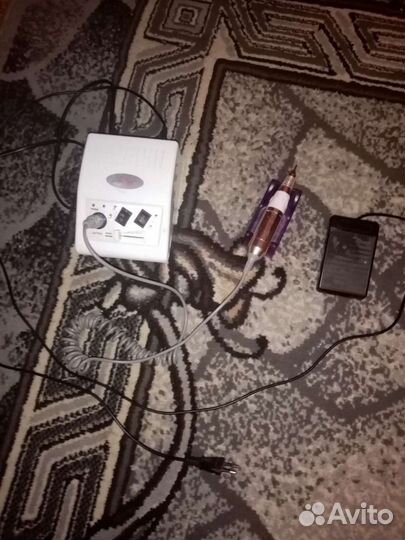 Аппарат для маникюра и педикюра