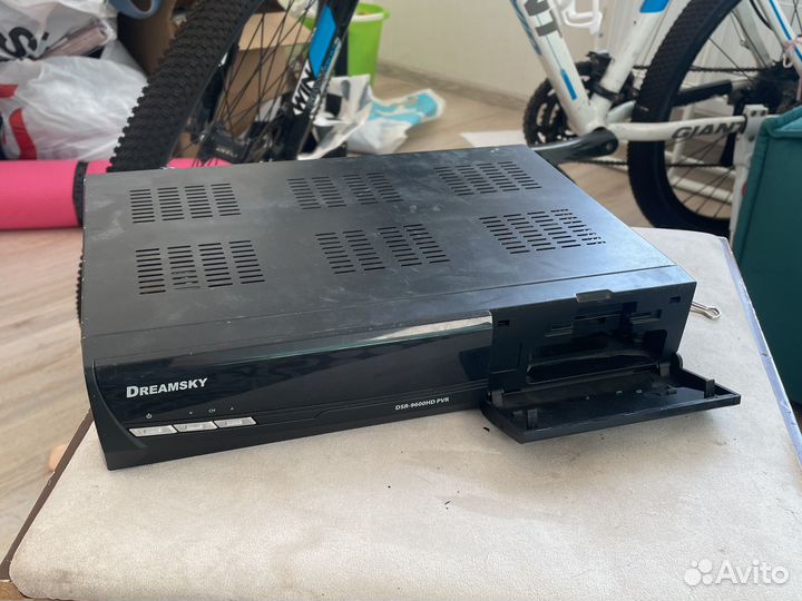 Ресивер триколор dreamsky dsr-9600HD PVR