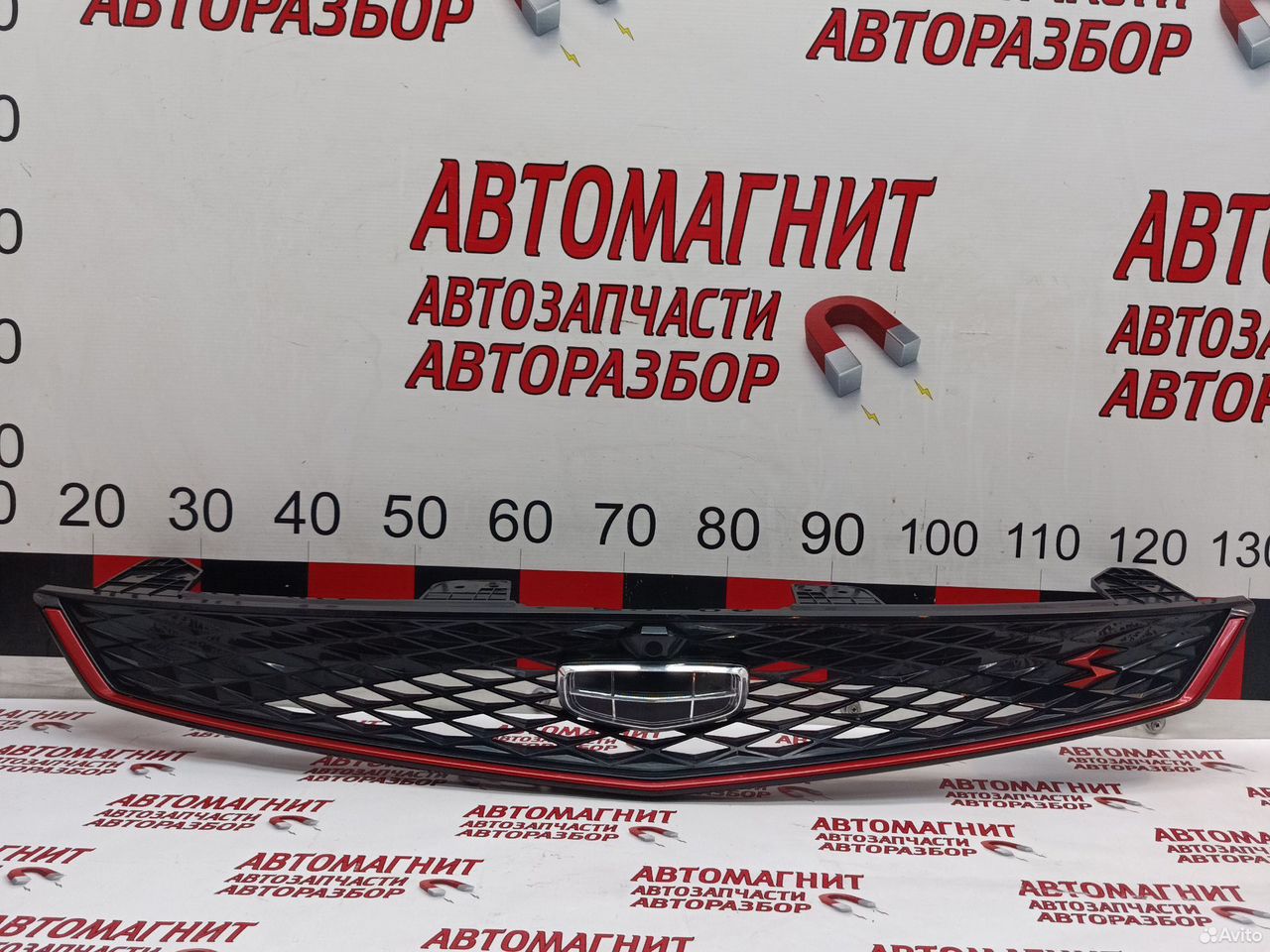 Решетка радиатора Geely Coolray SX11 A3 рест