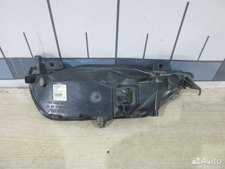 Фара противотуманная левая Volvo XC60 после 2017