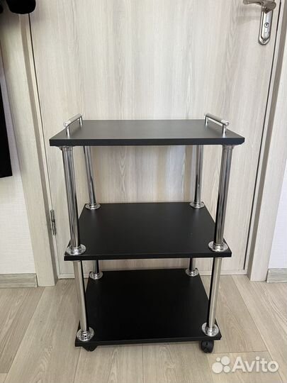 Этажерка на колесиках