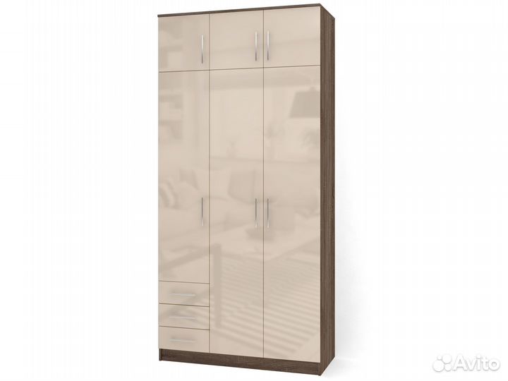 Шкаф трехстворчатый 