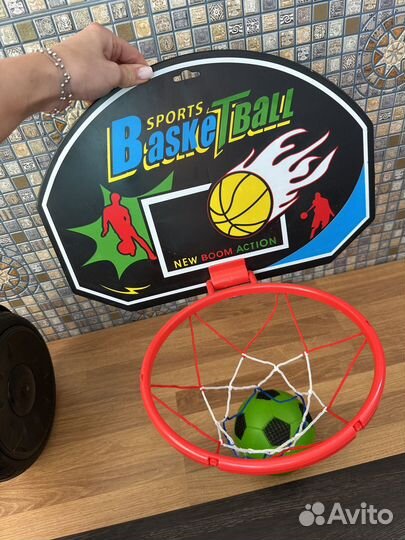 Детское баскетбольное кольцо и мяч