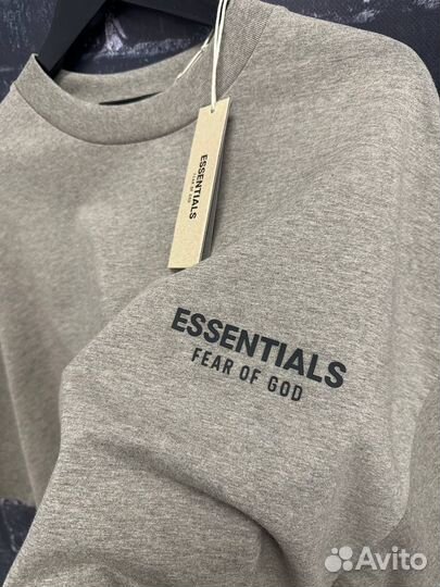 Футболка essentials fear of god