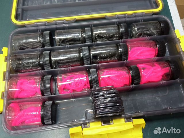 Набор черных и розовых форелевых приманок