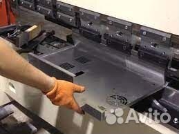 Оператор гидравлического гибочного станка