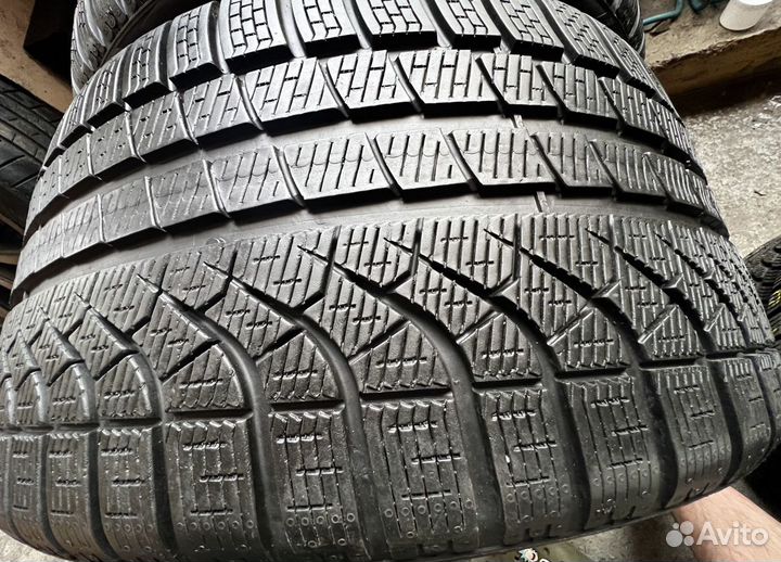 Pirelli P Zero Winter 285/30 R22