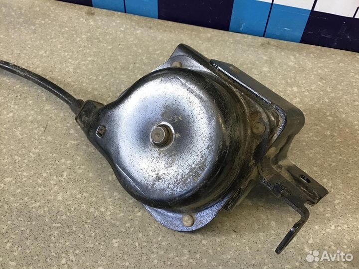 Кронштейн (сопут. товар) VW Amarok 2010