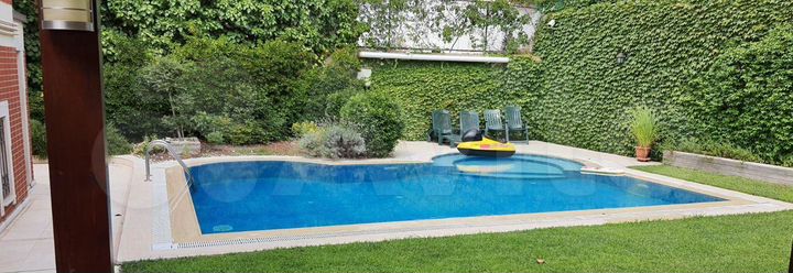 Дом 350 м² на участке 6 сот.