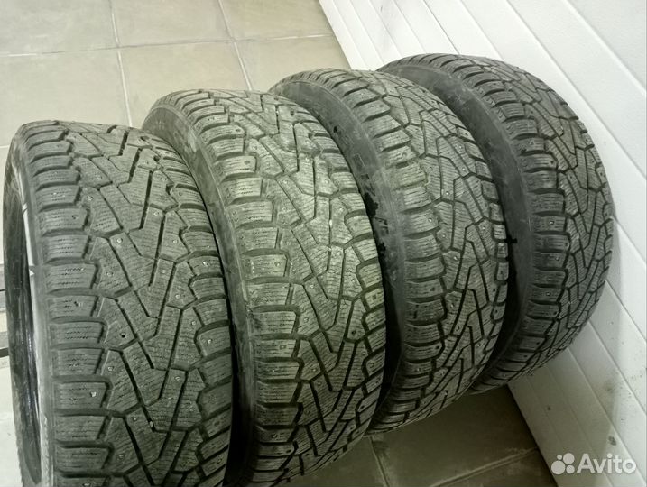 Pirelli Winter Ice Zero 225/65 R17
