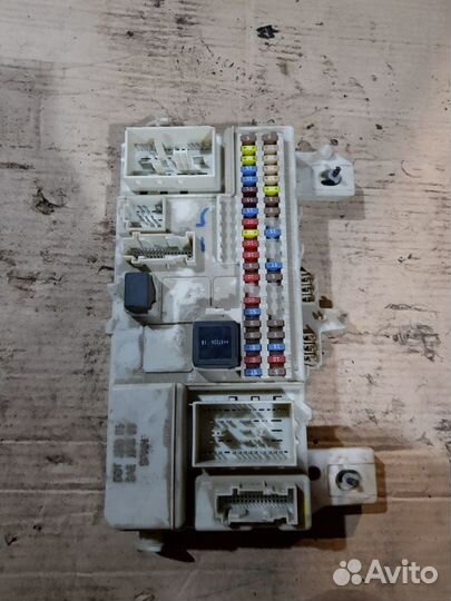 Блок предохранителей Volvo C30 (2007)