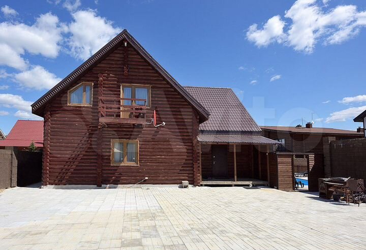 Дом 200 м² на участке 10 сот.