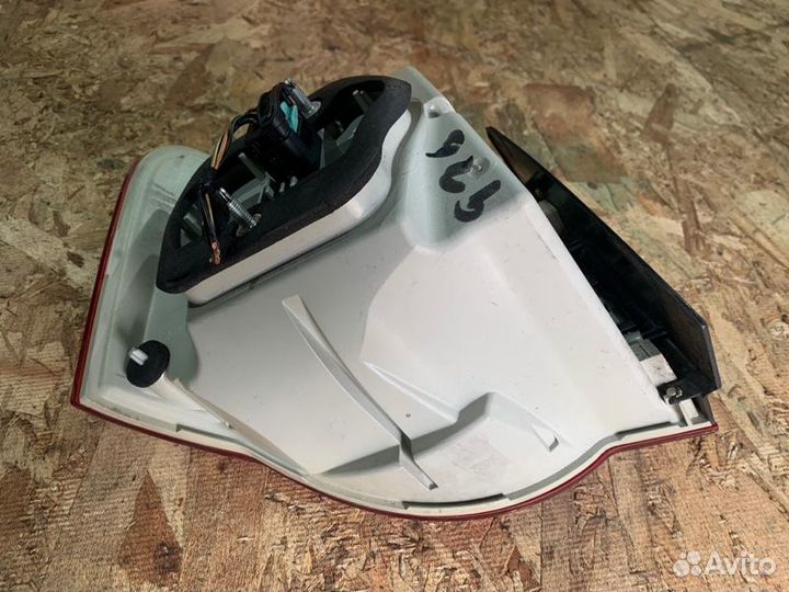 Фонарь задний правый Volkswagen Jetta 5 седан