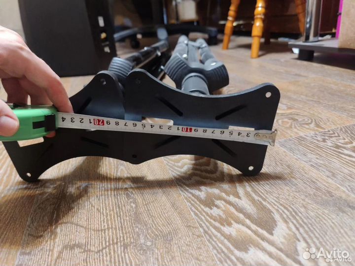 Стойки для студийных мониторов