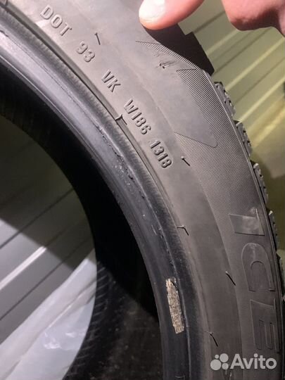 Pirelli Ice Zero 295/40 R21