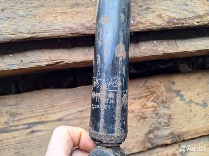 Стойки (амортизаторы)