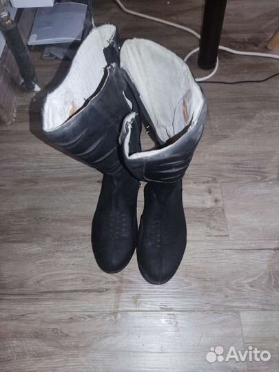 Женские мотоботы icon