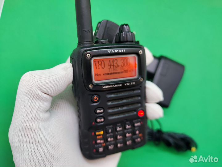 Рация Yaesu VX-7R