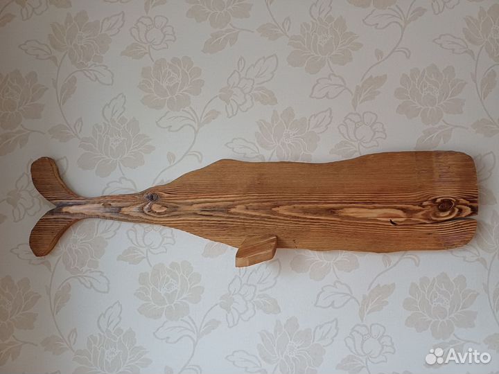 Кит из амбарной доски