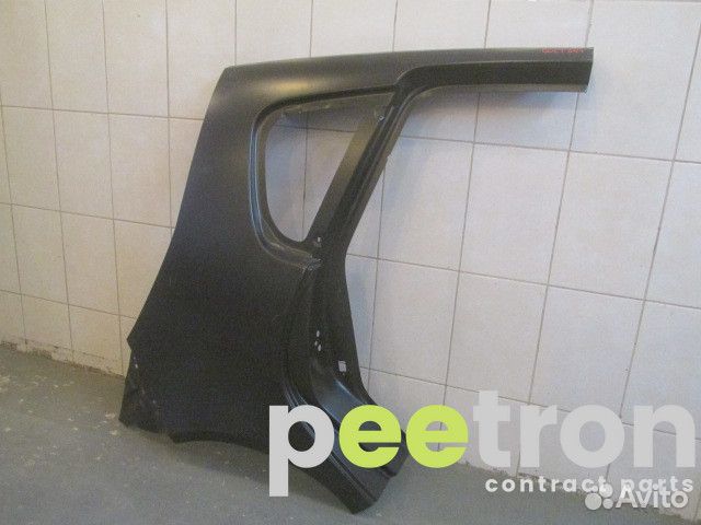 Б/У Б/У Крыло заднее правое новая 5 дверн. Новое