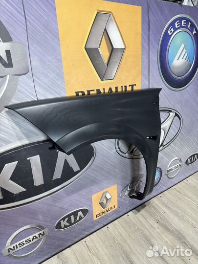 Крыло переднее Renault megane 2 Лев
