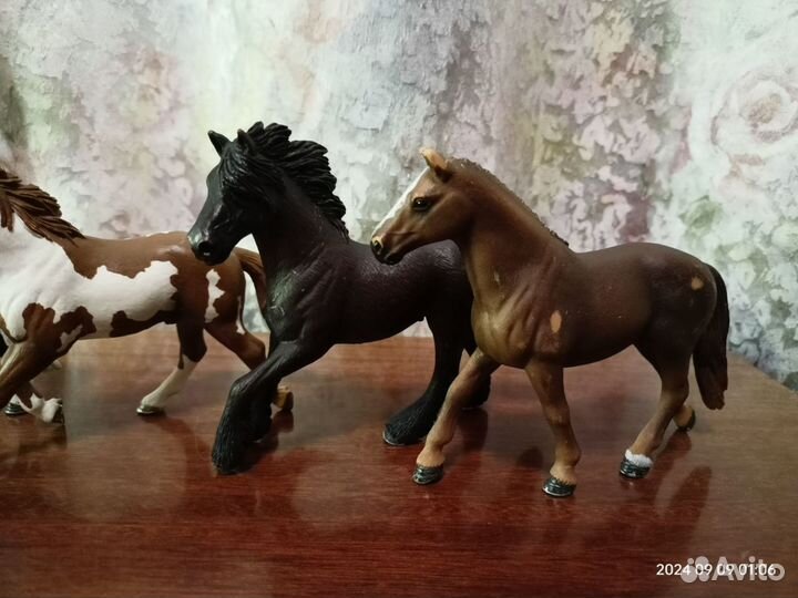 Кони schleich