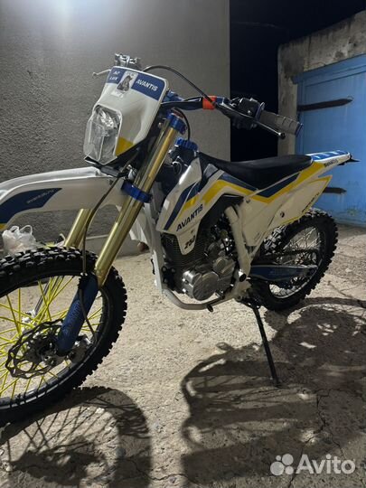 Мотоцикл Avantis 250
