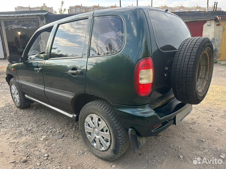 Chevrolet Niva, 2004