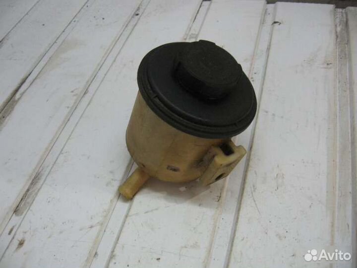 Бачок гур Nissan Almera N16 2000-2003