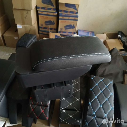 Бар подлокотник универсальный