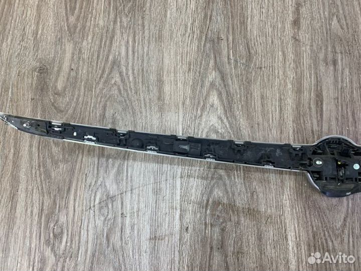 Молдинг крышки багажника задний Opel Insignia