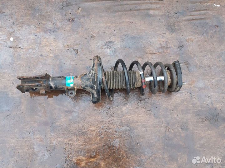 Стойка задняя правая Kia Sportage 2 04-08г