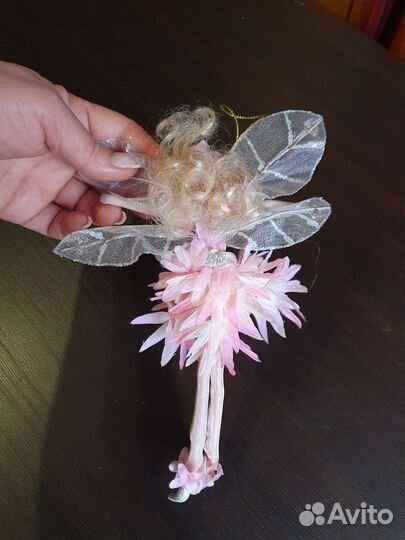 Кукла фарфоровая