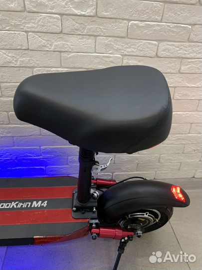 Электросамокат Kugoo m4 с сиденьем. Новые