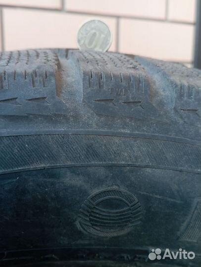 Nokian Tyres Hakkapeliitta 8 215/60 R16
