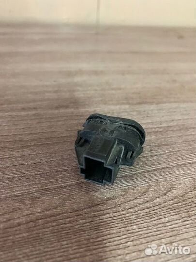 Кнопка стеклоподъемника Ford focus 1