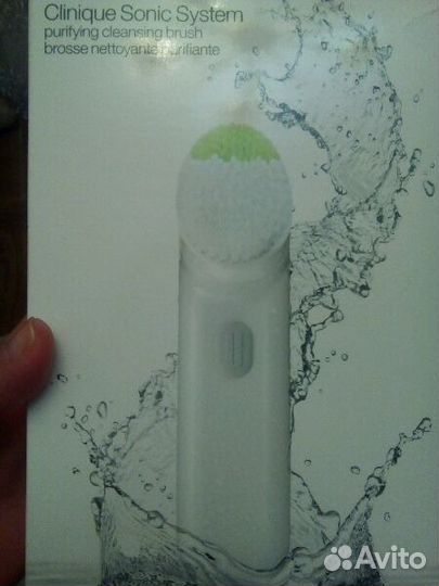 Clinique Щетка для лица