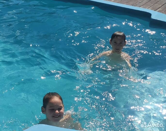 Русская баня на дровах с бассейном и мангалом