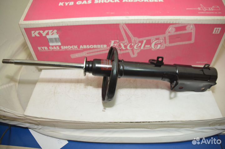 Стойка амортизац.газовая передн.правая Toyota