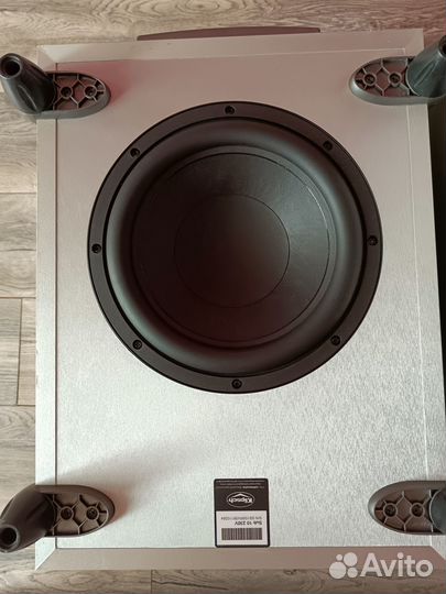 Активный сабвуфер