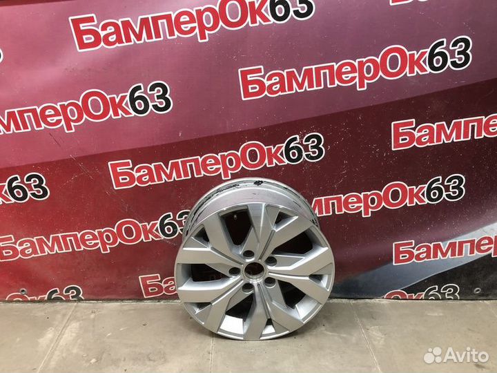 Volkswagen Passat 2015- Диск колесный литой