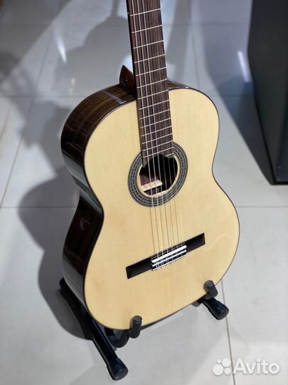 Классическая гитара Martinez Tossa