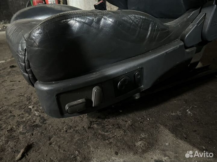 Сиденья Recaro Audi A8 D2