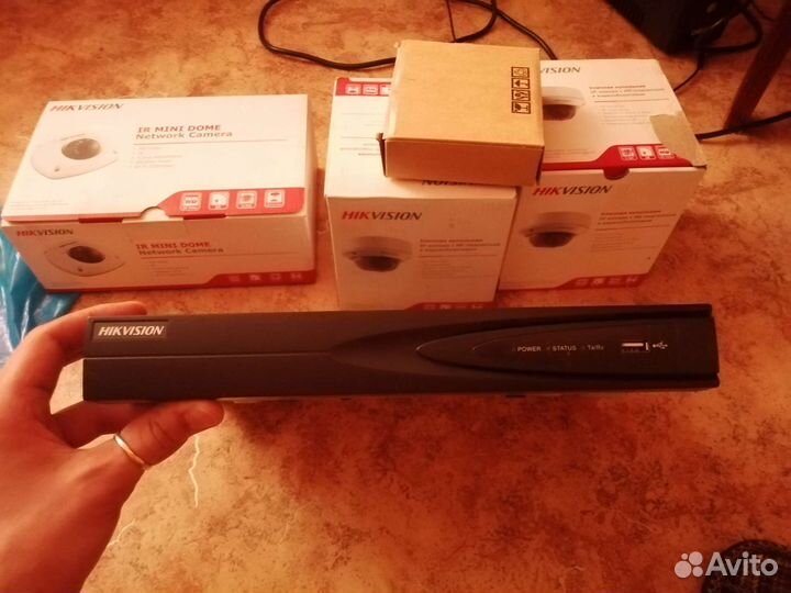 Видеорегистратор и видеокамеры Hikvision