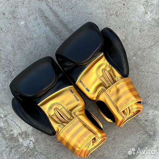 Боксёрские перчатки. мма. Кикбоксинг. Тайский бокс