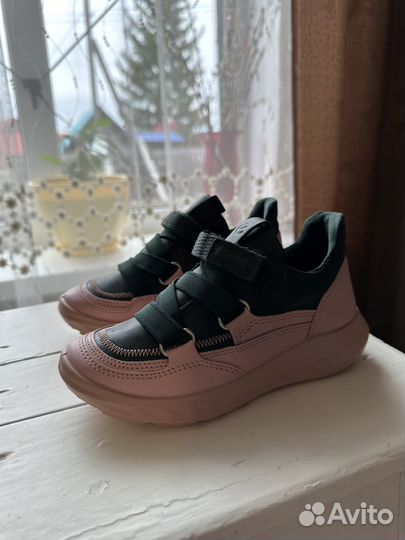 Кроссовки детские ecco 28