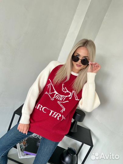 Стильный свитер