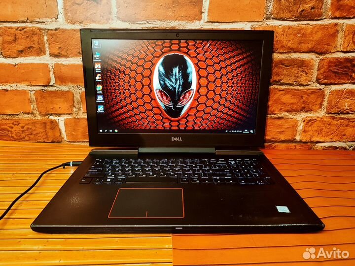 Dell P72F - i7-7 Gen \24 Озу\ GeForce GTX 1050 ti